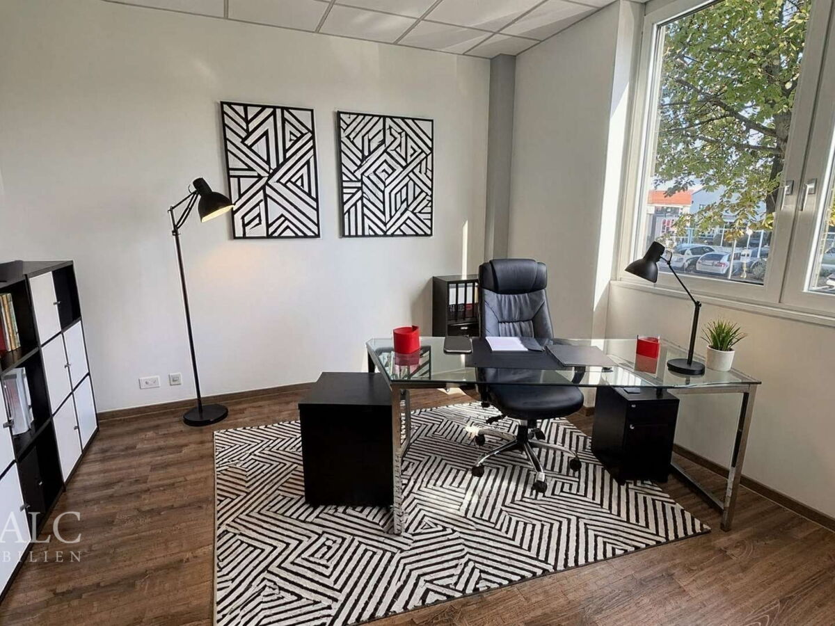 Büro - Einzelbüro, Modern - (KI generiert)