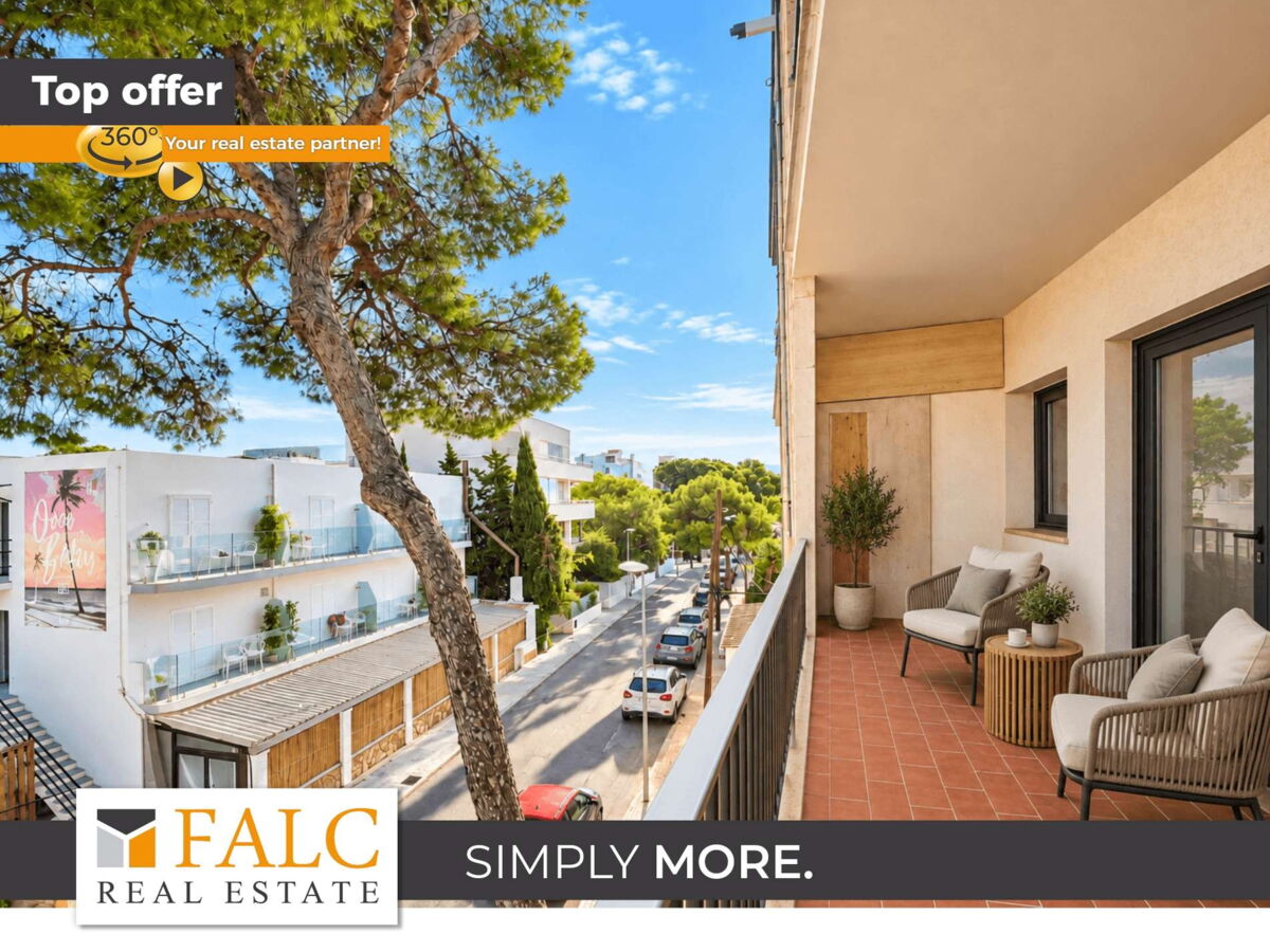 Mediterrane Balkonterrasse mit Stadtblick