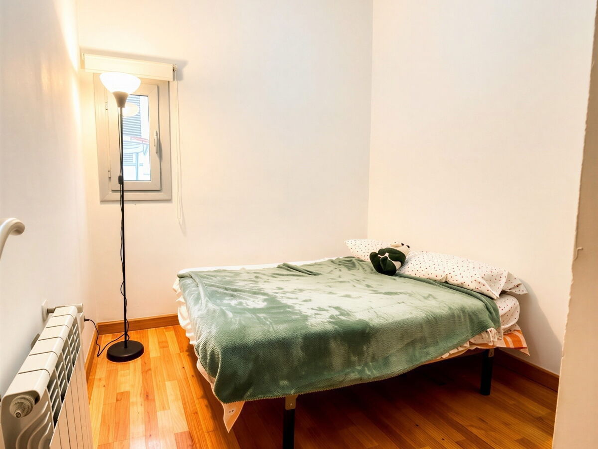 Schlafzimmer 2 - Dormitorio 2  - (KI generiert)