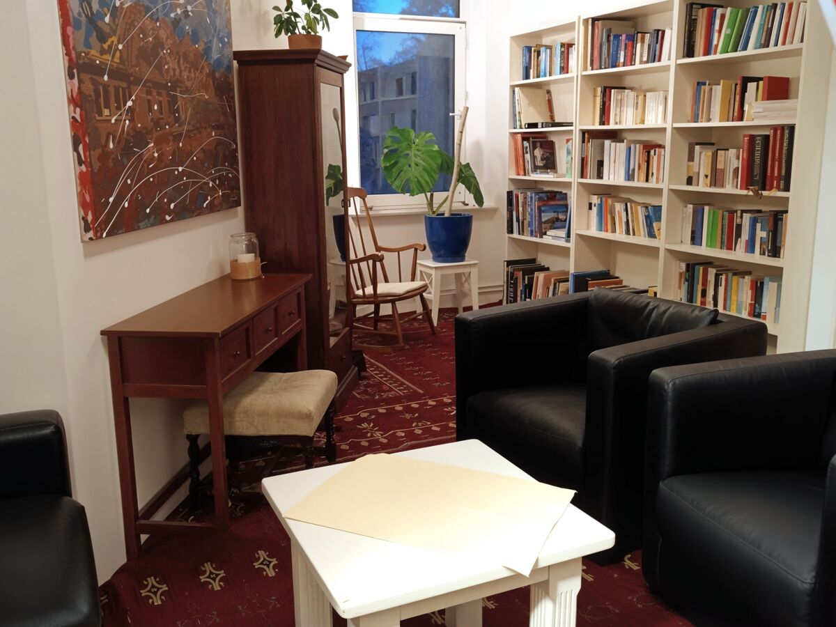 Kamin- und Bücherraum
