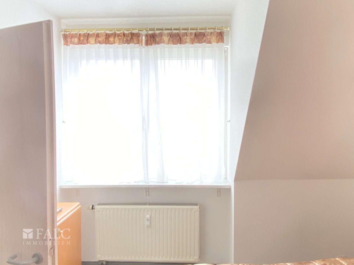 Schlafzimmer DG