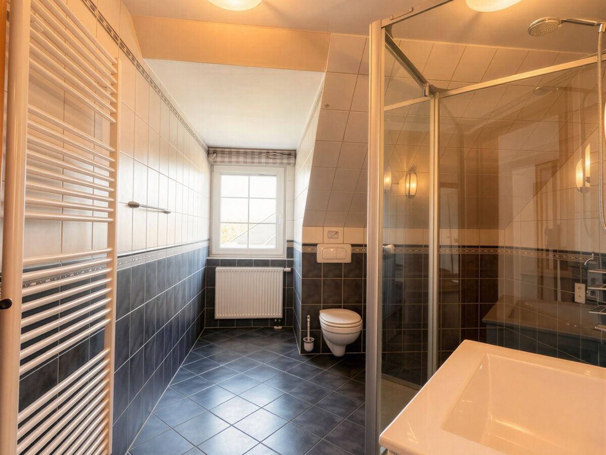 OG-Badezimmer- Bild 1