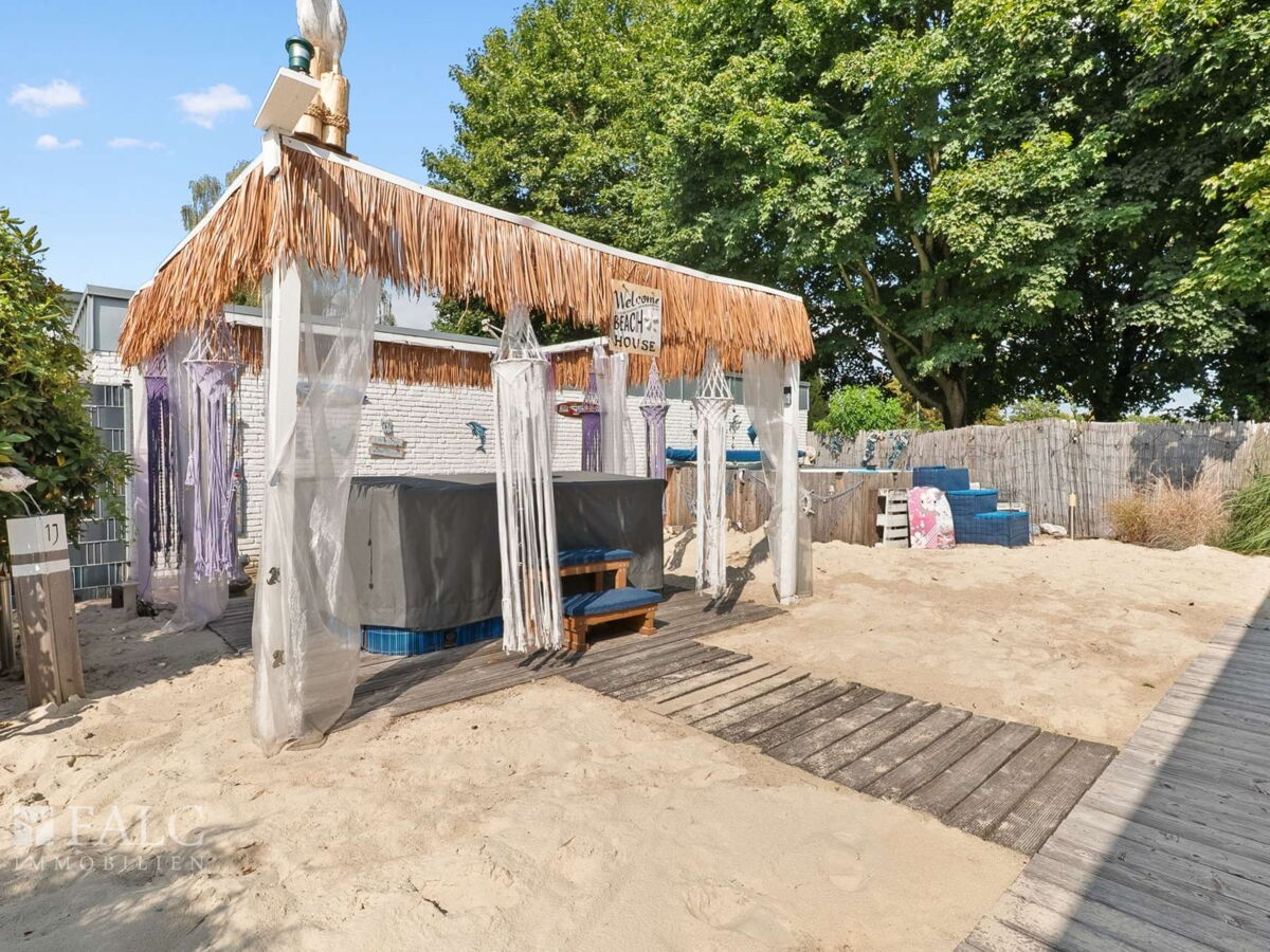 Strandhaus mit Pool