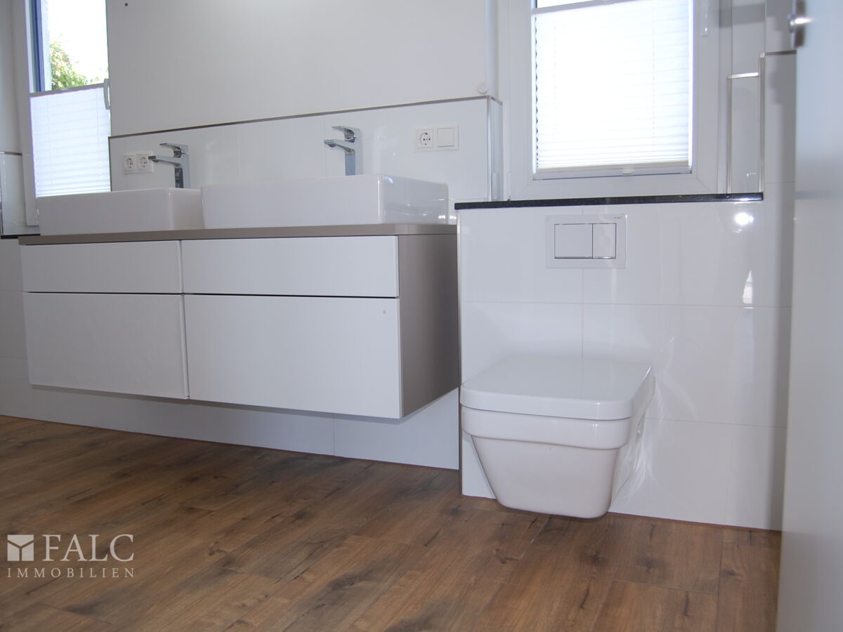 Badezimmer vorne_2.OG