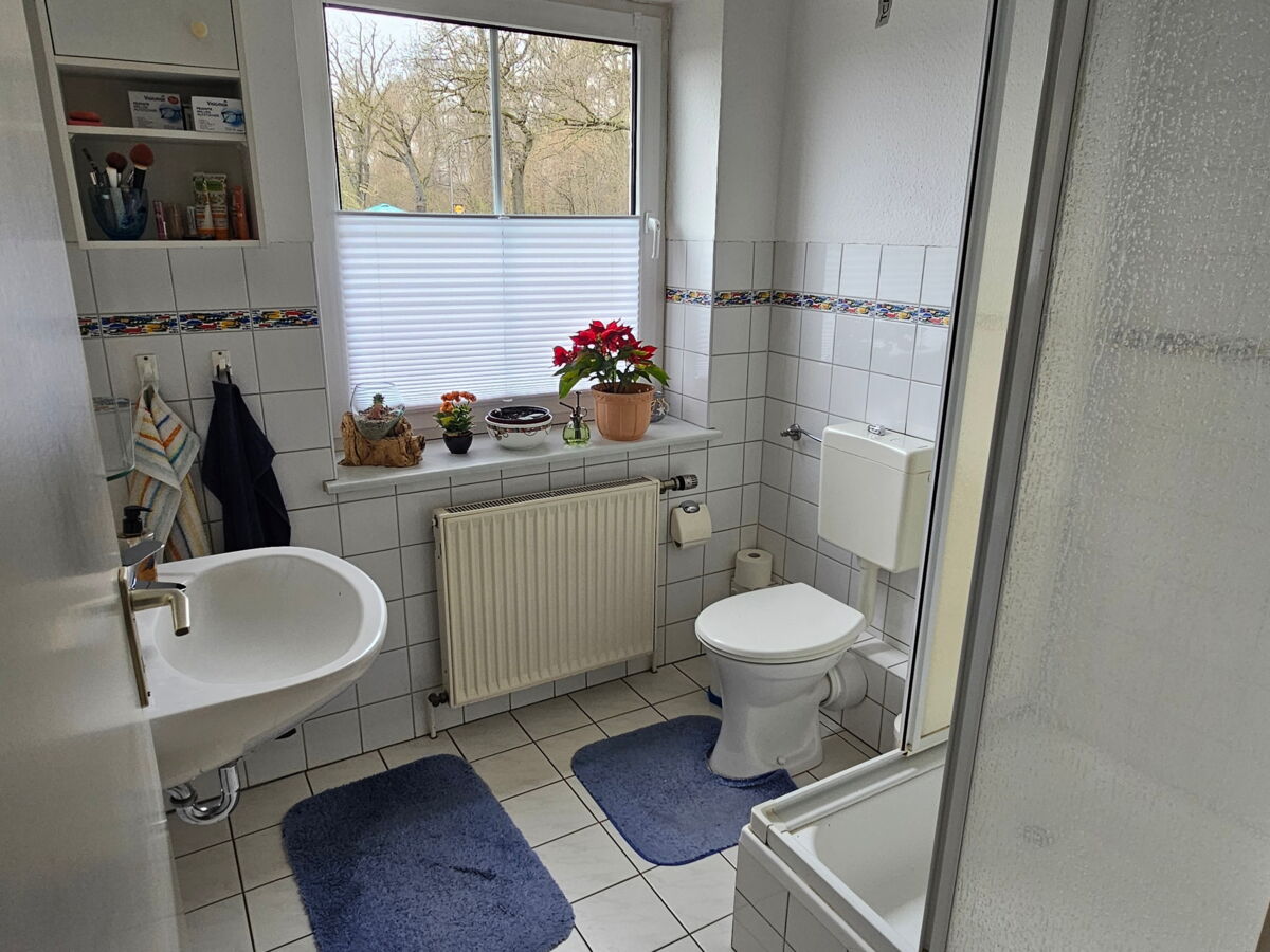 18 Duschbad Erdgeschoss