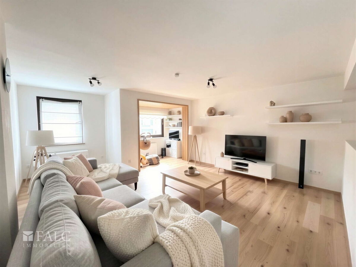 Schlafzimmer 1 mit Ankleide - (KI generiert)