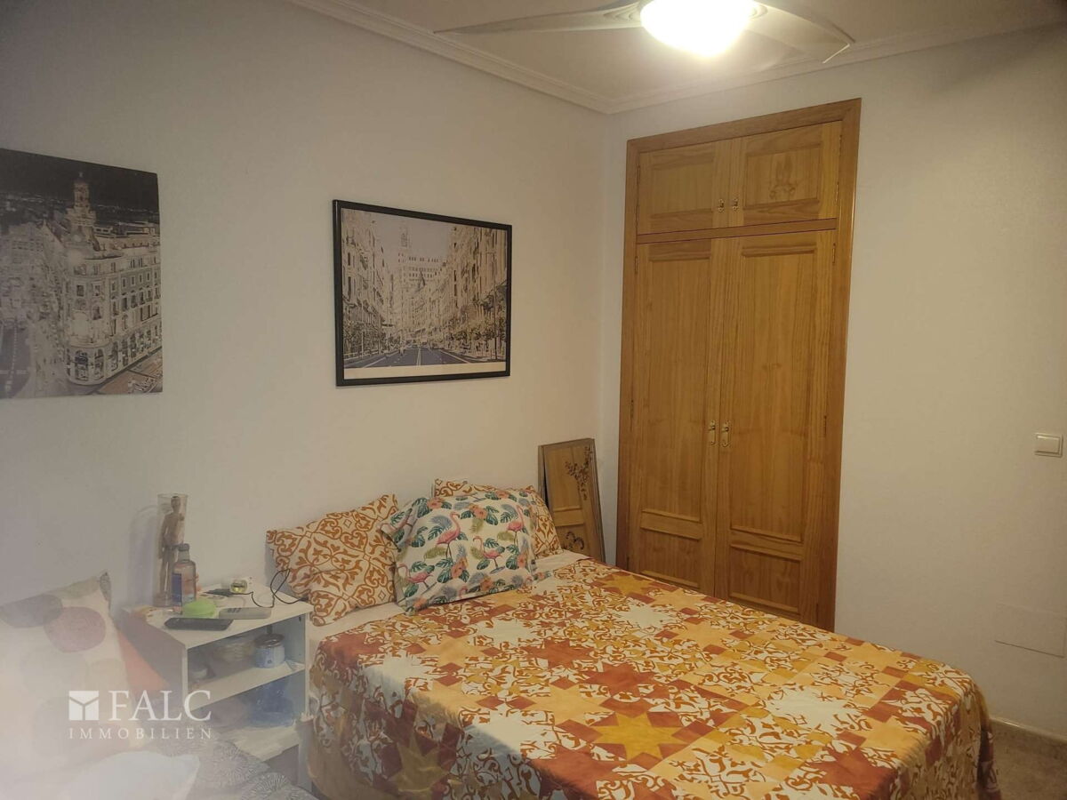 Schlafzimmer 1