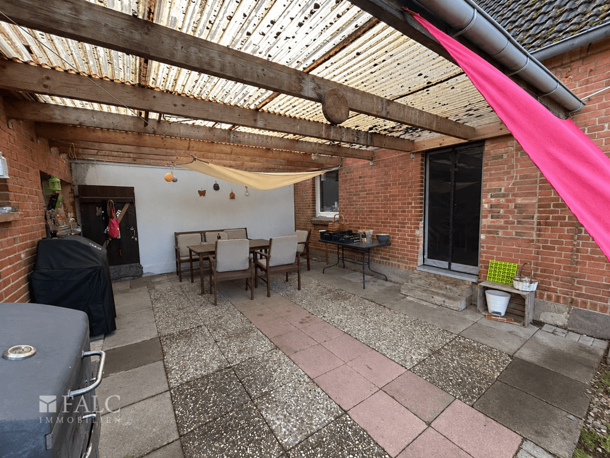 Terrasse mit Zugang Küche