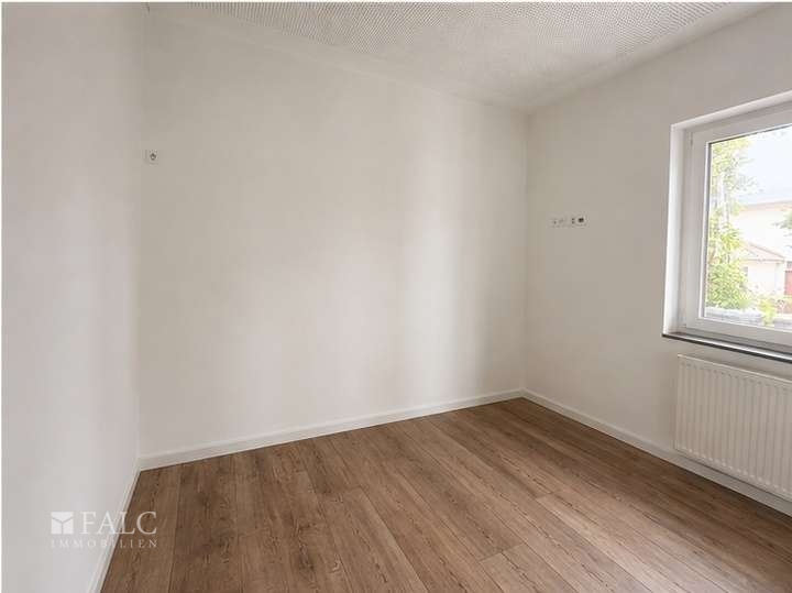 Schöne Erdgeschoss-Wohnung in zentraler Lage! - Foto 2