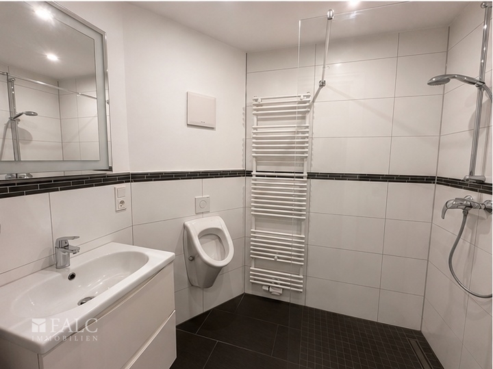 Schöne Erdgeschoss-Wohnung in zentraler Lage! - Foto 1