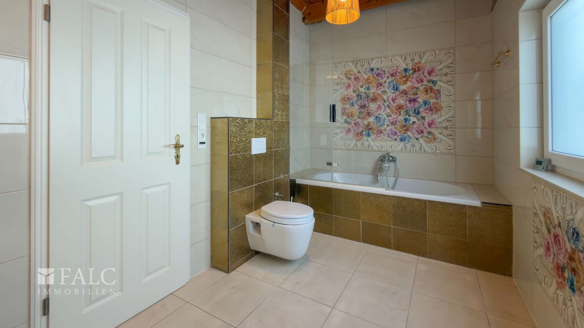 Freistehendes Einfamilienhaus mit Garten, 3 Bädern & Energieeffizienzklasse A+ in Köln-Rodenkirchen - Photo 5